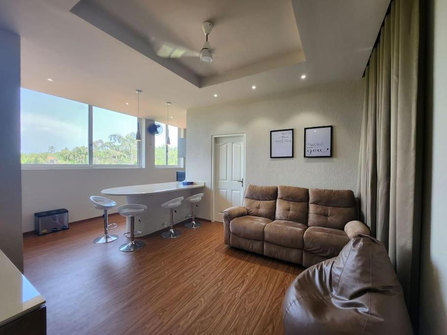 Gulzar 2Bhk Service Apartment, Kannur Bagian luar foto